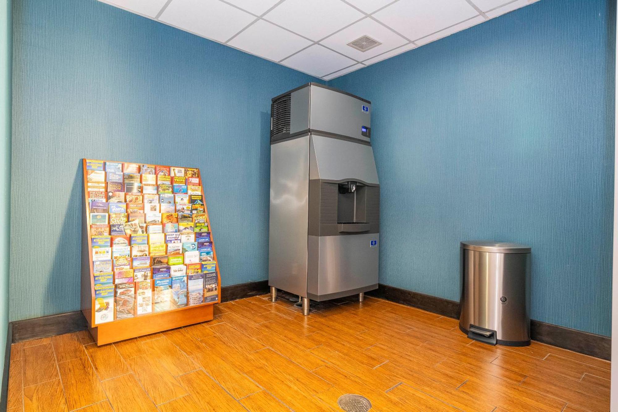 Hampton Inn By Hilton Spring Hill Timber Pines Экстерьер фото